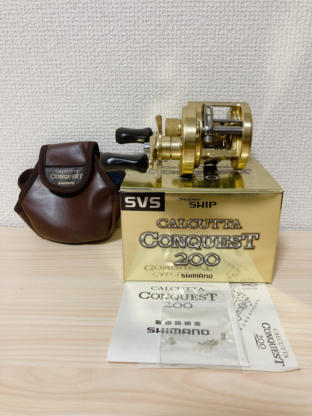 Shimano Baitcasting Reel 00 CALCUTTA CONQUEST 200 Right RH440200 Fishi