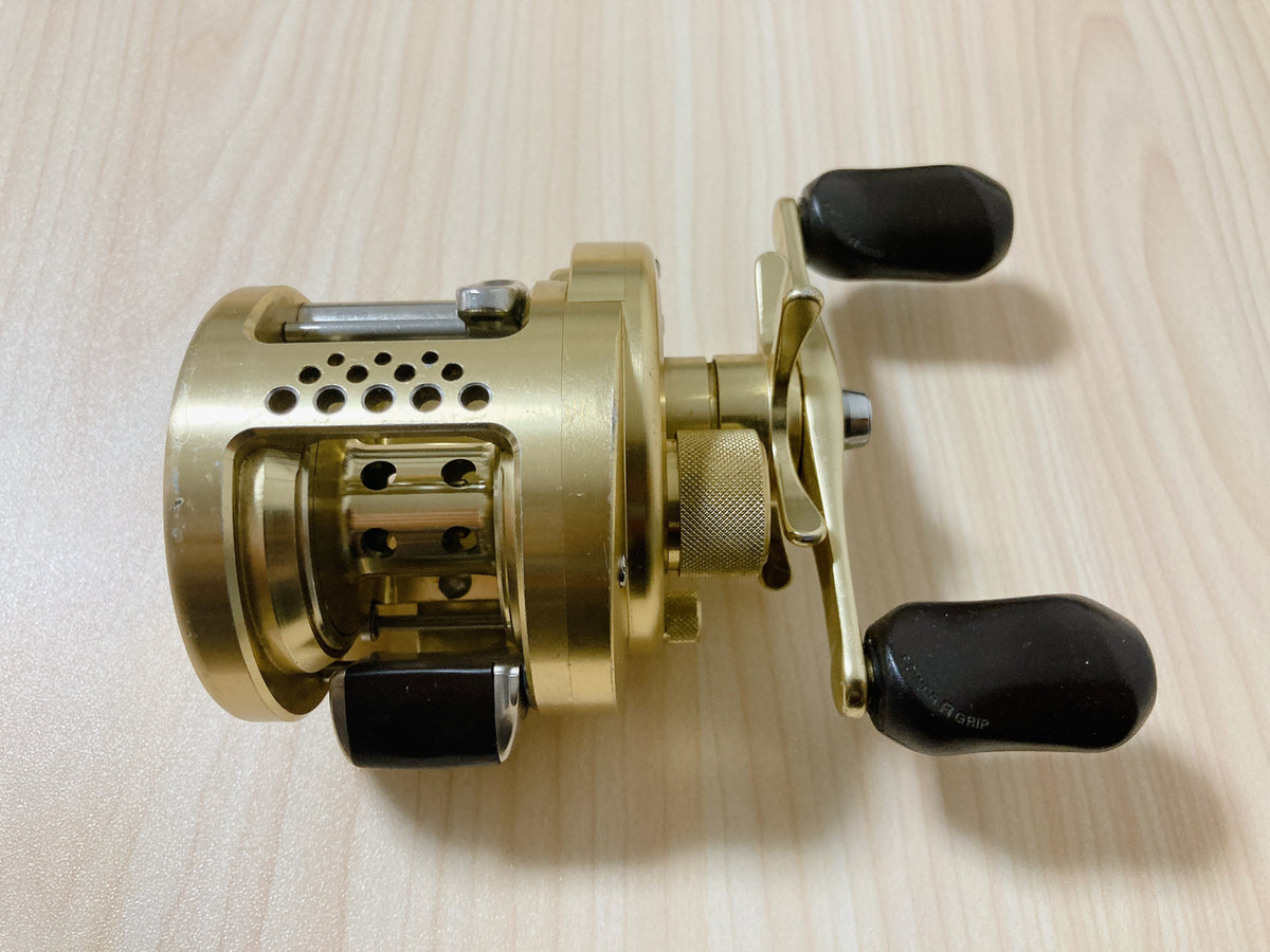 リール SHIMANO CALCUTTA 200 s-l400.jpg