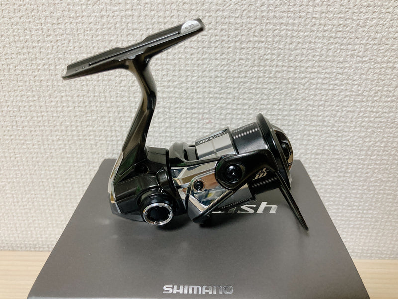 Shimano Spinning Reel 23 VANQUISH C2000SHG Gear Ratio 6.0:1 Fishing Reel IN BOX