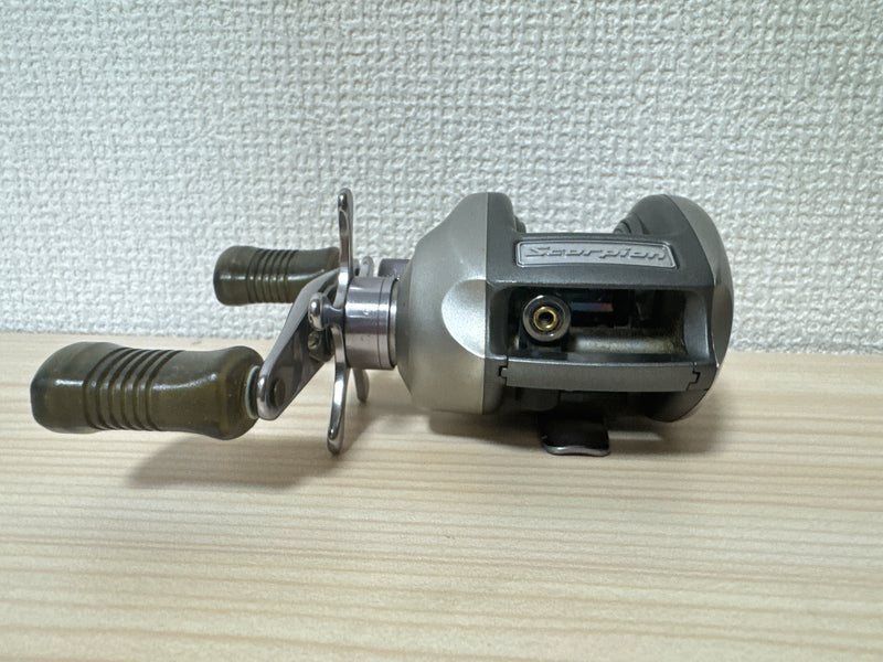 Shimano Baitcasting Reel 97 Scorpion Metanium XT Right Made In Japan