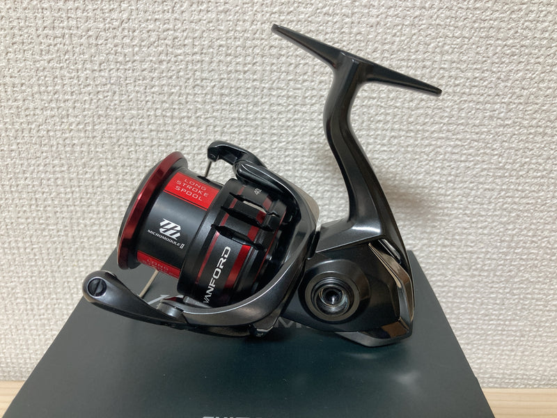 Shimano Spinning Reel 20 VANFORD 4000MHG Gear Ratio 5.8:1 Fsihing Reel IN BOX