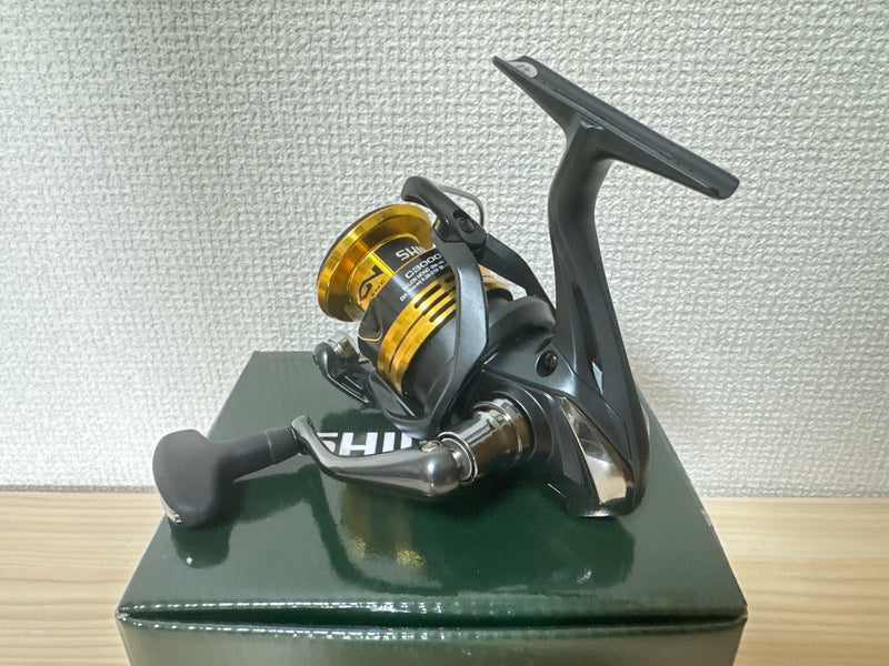 Shimano Spinning Reel 22 SAHARA C3000 Gear Ratio 5.0:1 Fishing Reel IN BOX