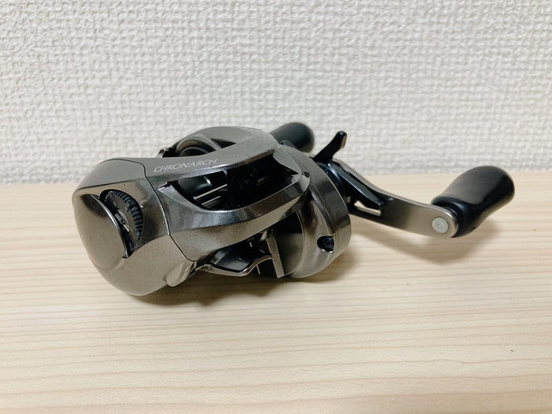 Shimano Baitcasting Reel 17 CHRONARCH MGL 151HG Left Gear Ratio 7.1:1 IN BOX