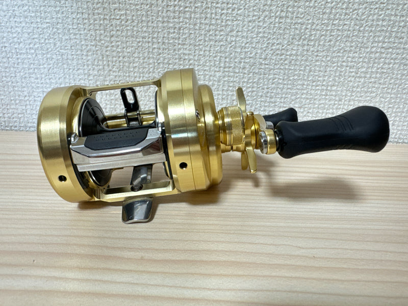 Shimano Baitcasting Reel 15 CALCUTTA CONQUEST 400 RH 5RH820400 IN BOX