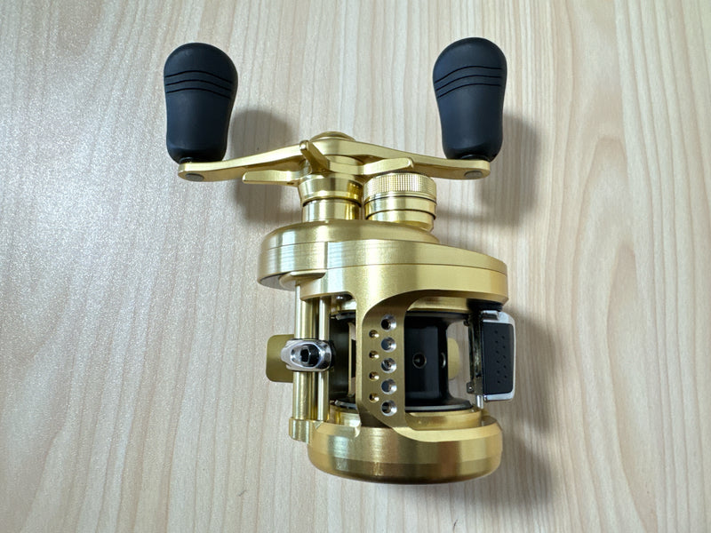 Shimano Baitcasting Reel 15 CALCUTTA CONQUEST 100HG RH 5RH821100 IN BOX