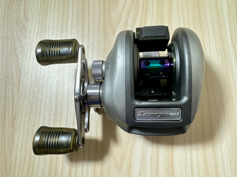 Shimano Baitcasting Reel 97 Scorpion Metanium XT Right Made In Japan