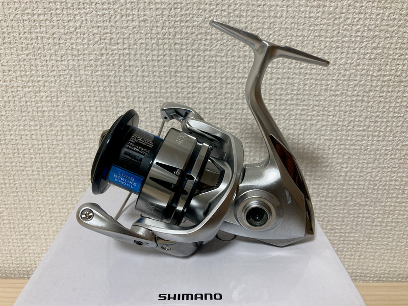 Shimano Spinning Reel 19 STRADIC 4000 Gear Ratio 5.3:1 Fishing Reel IN BOX