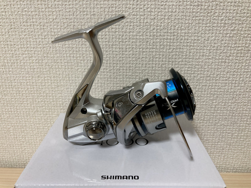 Shimano Spinning Reel 19 STRADIC 4000 Gear Ratio 5.3:1 Fishing Reel IN BOX