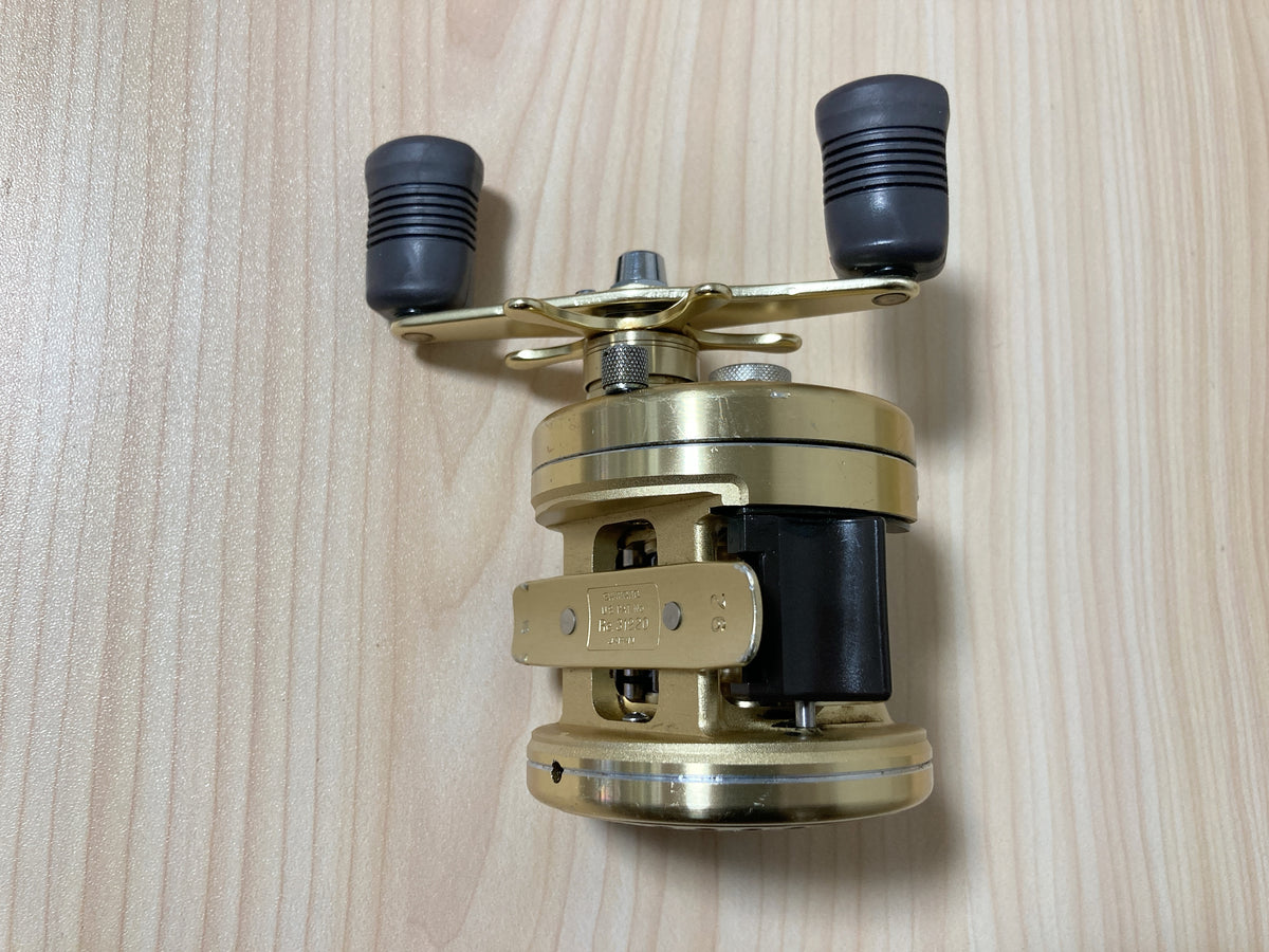Shimano Baitcasting Reel CALCUTTA 201XT Left RH381201 Gear Ratio 5.1:1