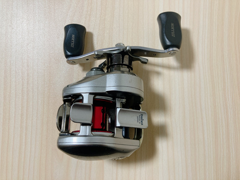 Daiwa Baitcasting Reel TEAM Daiwa ZILLION 100SH 7.1:1 Right Handle