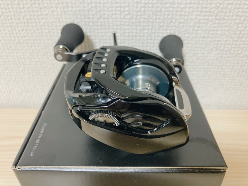 DAIWA Baitcasting Reel 18 Zillion TW HD 1520SH Right Gear Ratio 7.3:1 IN BOX