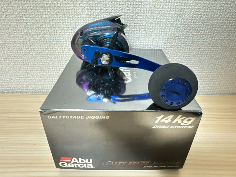 Abu Garcia Baitcasting Reel SALTY STAGE JIGGING Right 7.3:1 Fishing Reel IN BOX