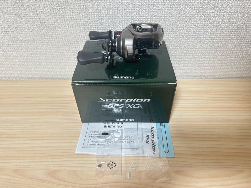 Shimano Baitcasting Reel 17 Scorpion BFS XG Right Gear Ratio 8.2:1 Fishing Reel IN BOX