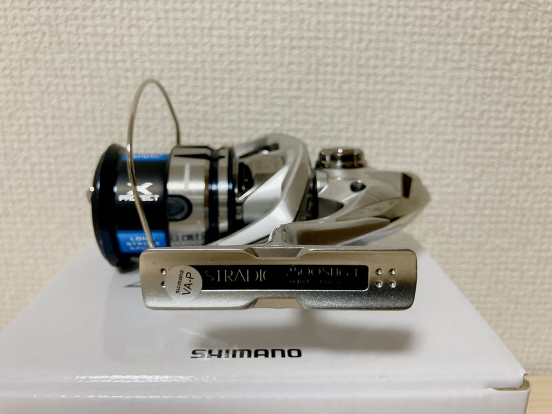 Shimano Spinning Reel 19 STRADIC 2500SHG Gear Ratio 6.0:1 Fishing Reel