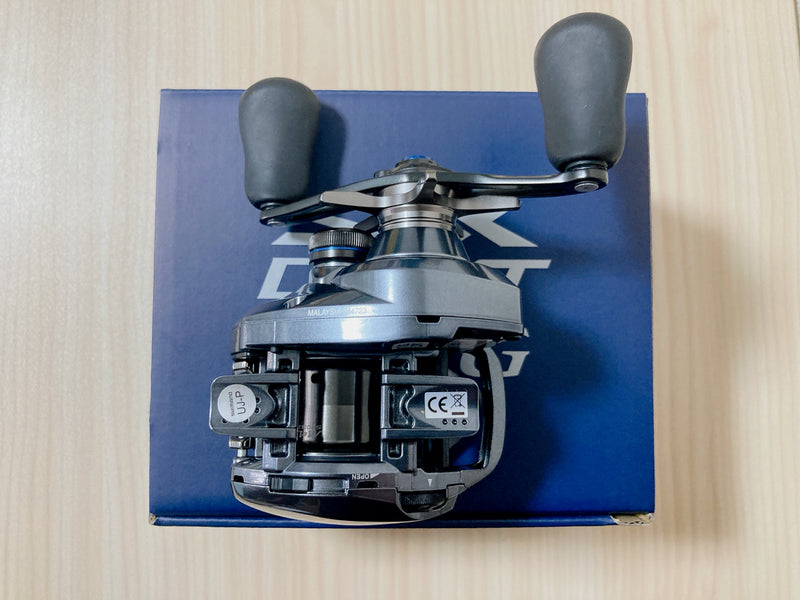 Shimano Baitcasting Reel 22 SLX DC XT 70XG Right Gear Ratio 8.1:1 IN BOX