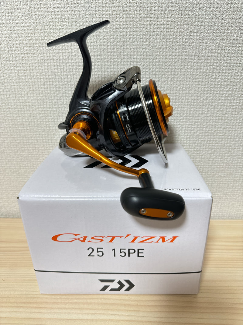 Daiwa Spinning Reel 19 CAST IZM 25 15PE 4.7:1 Surf Casting Reel Fishing IN BOX