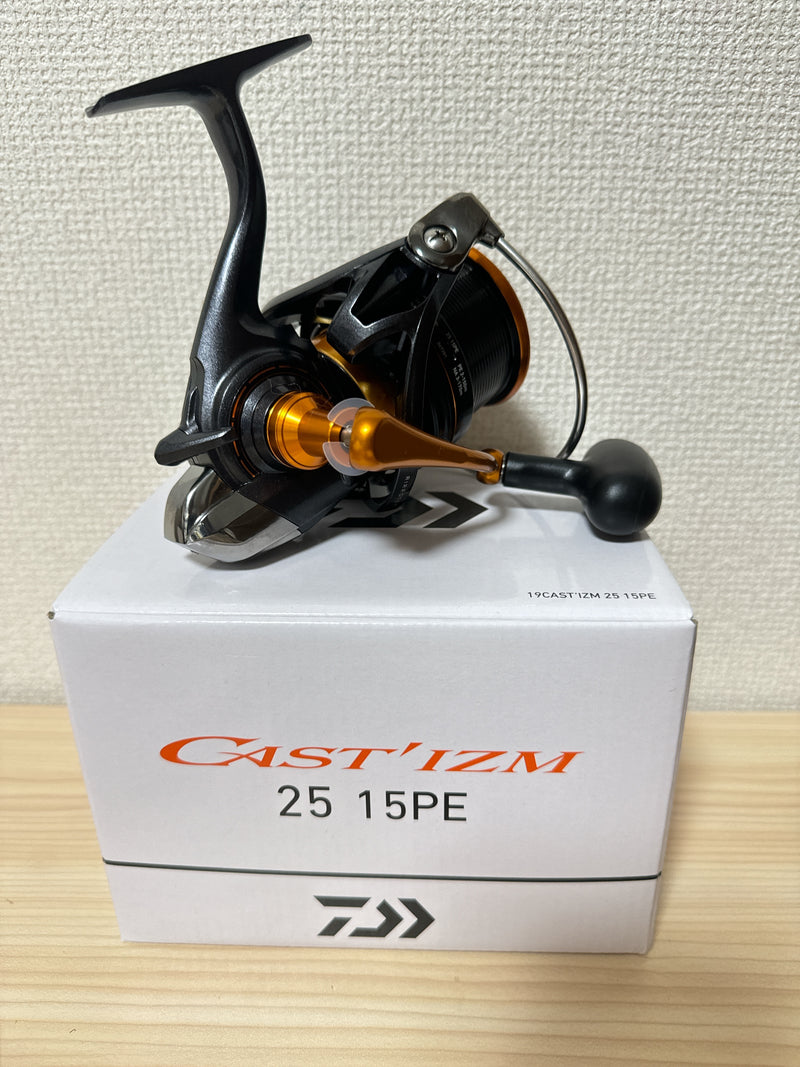 Daiwa Spinning Reel 19 CAST IZM 25 15PE 4.7:1 Surf Casting Reel Fishing IN BOX