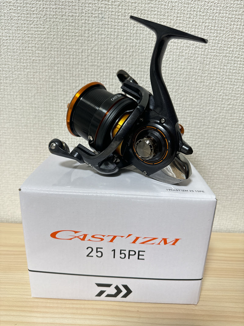 Daiwa Spinning Reel 19 CAST IZM 25 15PE 4.7:1 Surf Casting Reel Fishing IN BOX