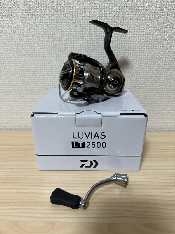 Daiwa Spinning Reel 20 LUVIAS LT 2500 Gear Ratio 5.2:1 Fishing Reel IN BOX