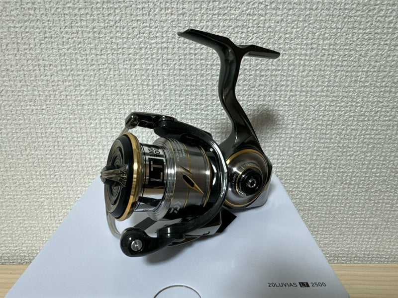 Daiwa Spinning Reel 20 LUVIAS LT 2500 Gear Ratio 5.2:1 Fishing Reel IN BOX