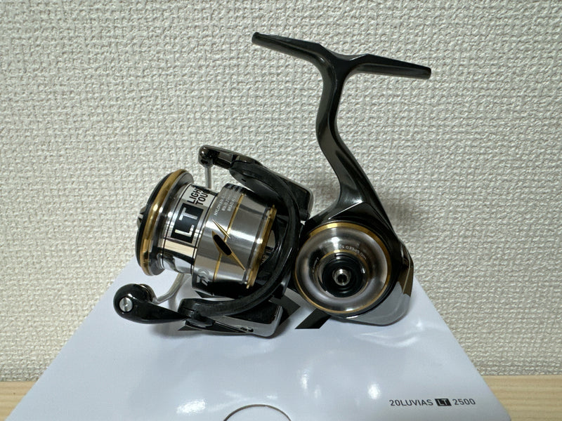 Daiwa Spinning Reel 20 LUVIAS LT 2500 Gear Ratio 5.2:1 Fishing Reel IN BOX