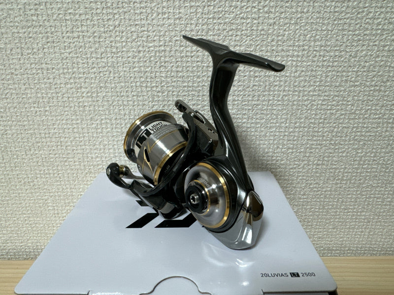 Daiwa Spinning Reel 20 LUVIAS LT 2500 Gear Ratio 5.2:1 Fishing Reel IN BOX