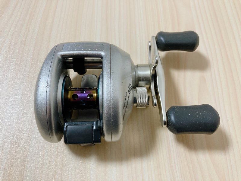 Shimano Baitcasting Reel 00 Scorpion Metanium MG Right handle