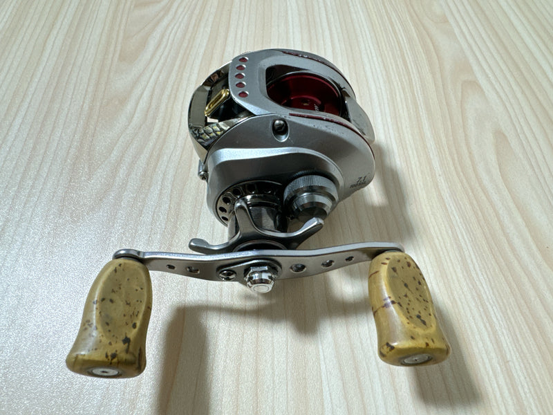 Daiwa Baitcasting Reel TEAM Daiwa ZILLION 100SHL Left Handle