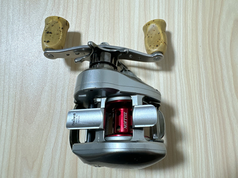 Daiwa Baitcasting Reel TEAM Daiwa ZILLION 100SHL Left Handle