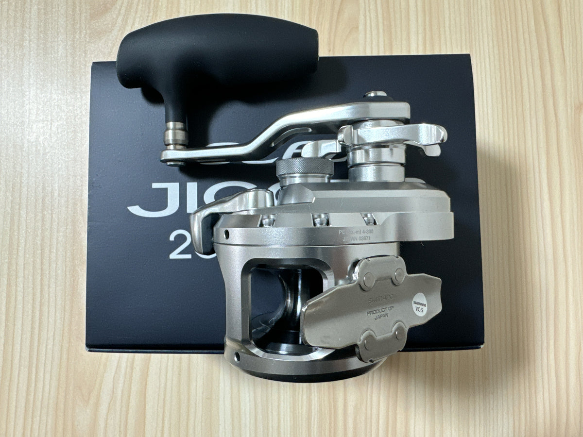 Shimano Baitcasting Reel 17 OCEA JIGGER 2000-NR-HG Right 6.2:1 Fishing