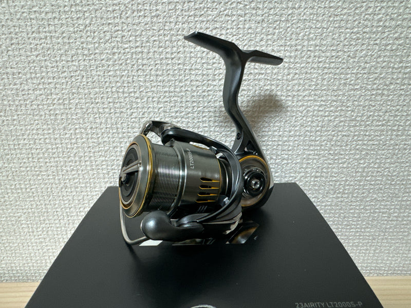 Daiwa Spinning Reel 23 AIRITY LT2000S-P 4.9:1 Fishing Reel IN BOX