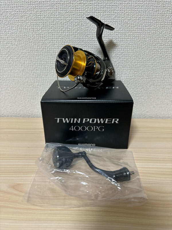 Shimano Spinning Reel 20 TWIN POWER 4000PG Gear Ratio 4.4:1 Fishing Reel IN BOX