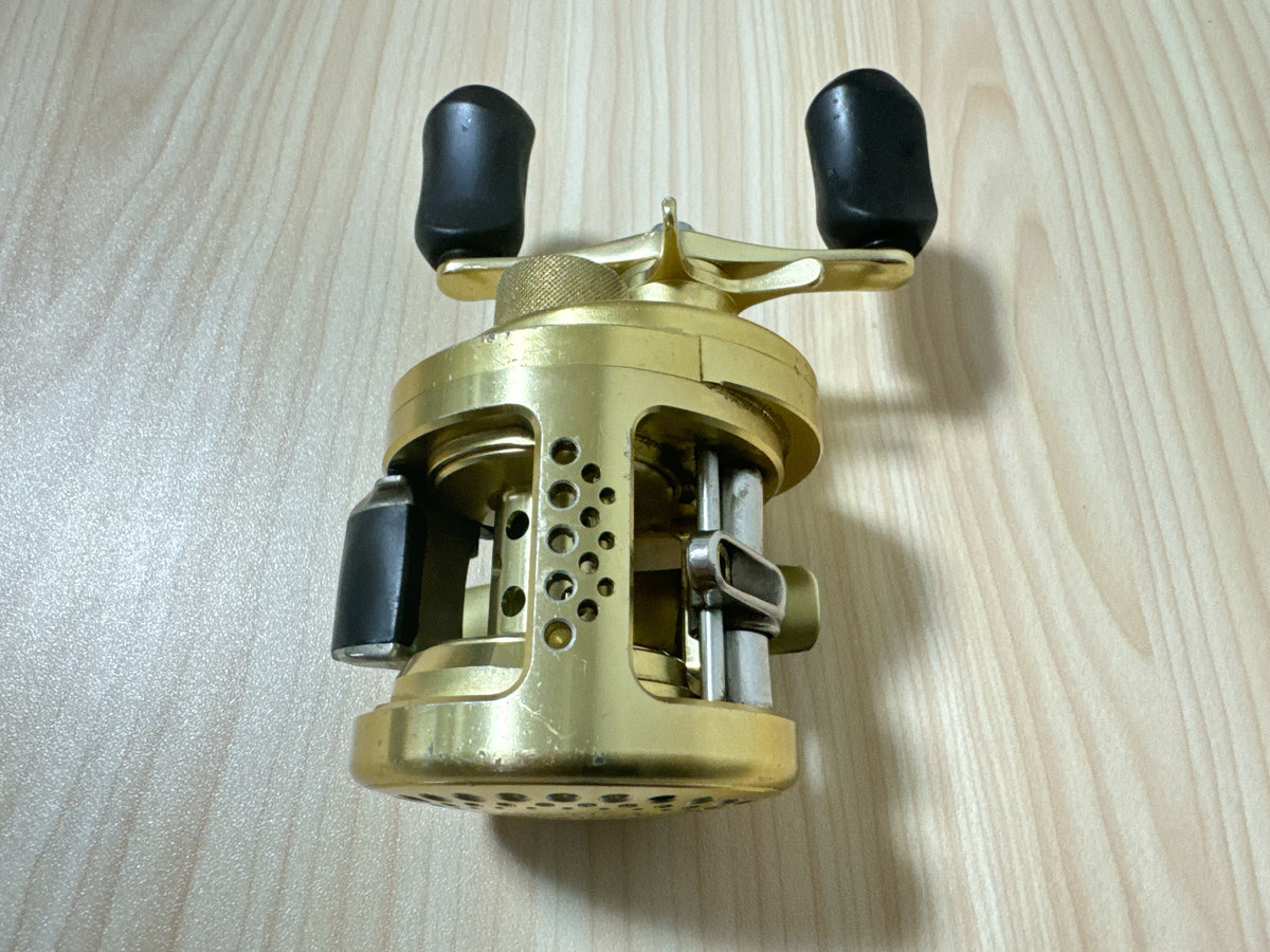 Shimano Baitcasting Reel 01 CALCUTTA CONQUEST 101 Left RH443101 Fishin