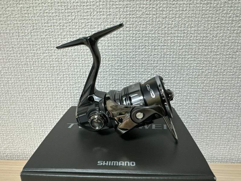 foto reel shimano terbaru Shimano Spinning Reel 24 Twin Power C2000S