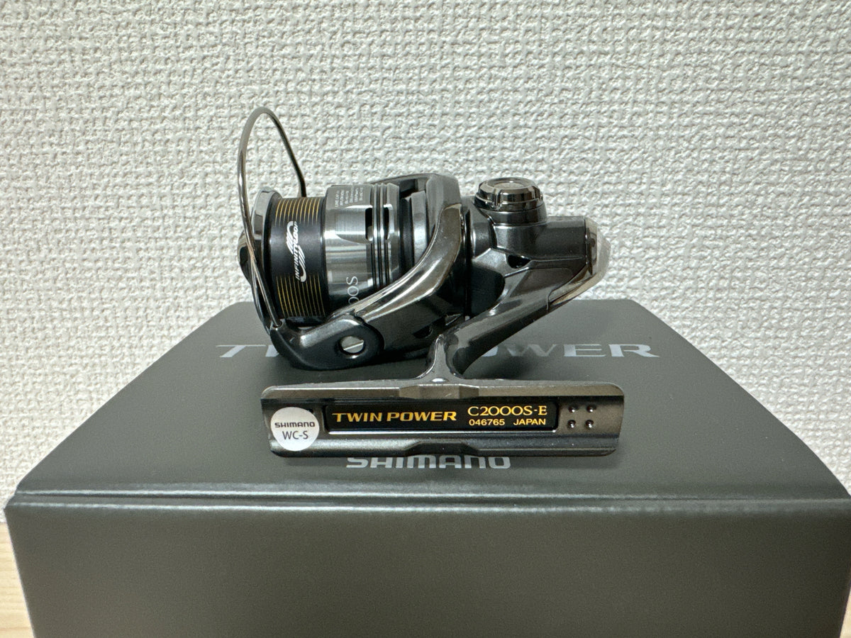Shimano Spinning Reel 24 TWIN POWER C2000S Gear Ratio 5.1:1 Fishing Re