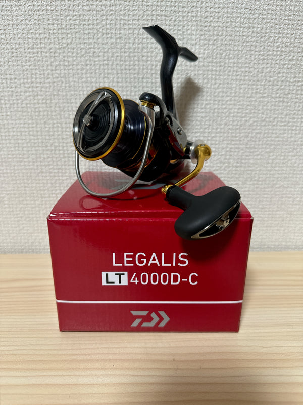 Daiwa Spinning Reel 18 LEGALIS LT4000D-C Gear Ratio 5.2:1 Fishing Reel IN BOX