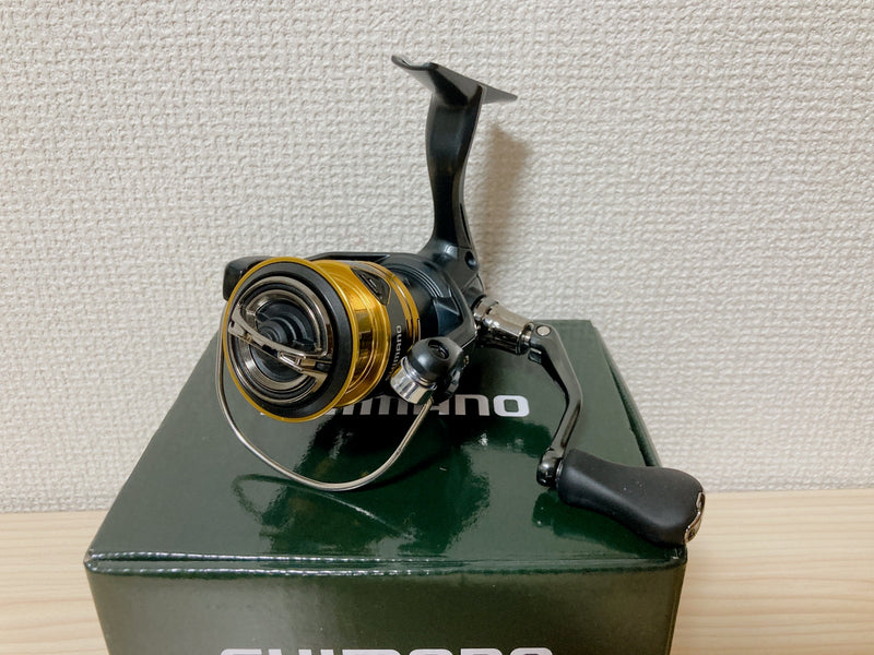 NEW Shimano Spinning Reel 22 SAHARA 4000 from Japan 