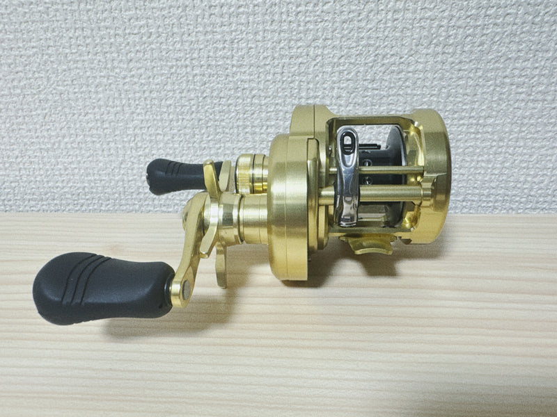 Shimano Baitcasting Reel 15 CALCUTTA CONQUEST 200HG Right Gear Ratio 6.2 IN BOX