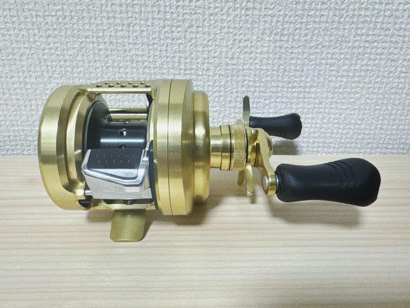 Shimano Baitcasting Reel 15 CALCUTTA CONQUEST 200HG Right Gear Ratio 6.2 IN BOX