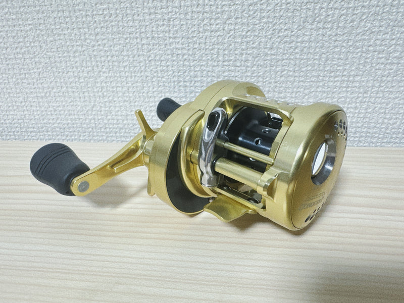 Shimano Baitcasting Reel 15 CALCUTTA CONQUEST 200HG Right Gear Ratio 6.2 IN BOX