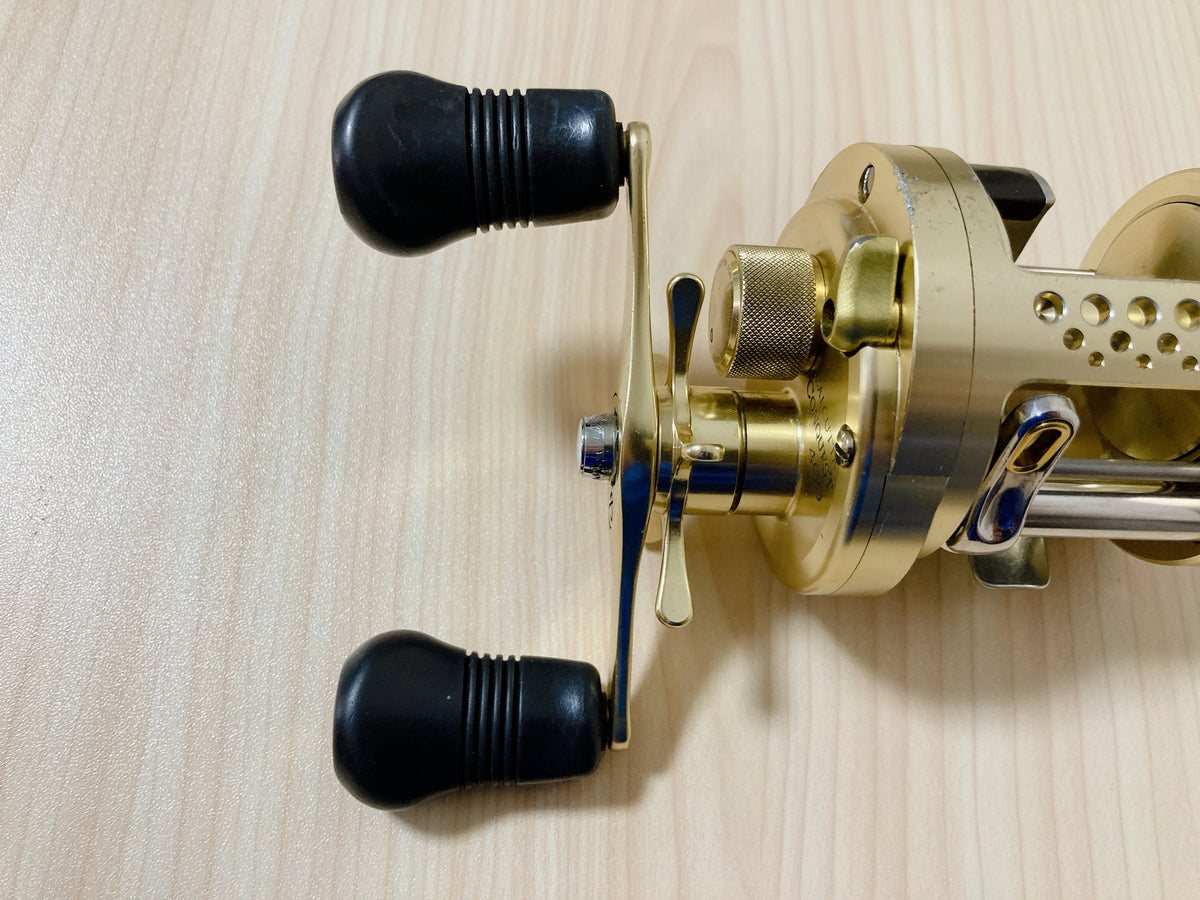 Shimano Baitcasting Reel 01 CALCUTTA CONQUEST 400 Right 5.0:1 FIshing