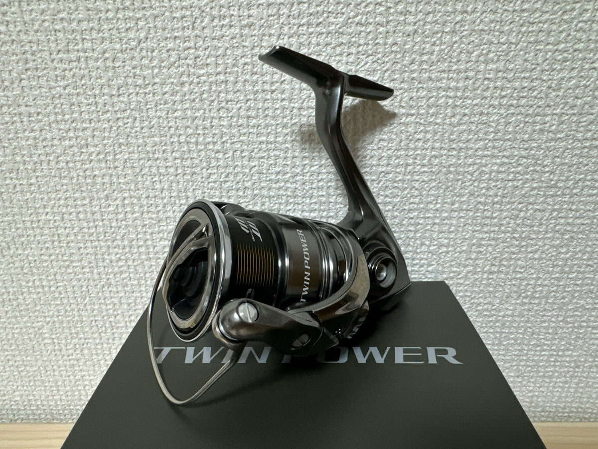 Shimano Spinning Reel 24 TWIN POWER 2500SHG Gear Ratio 5.8:1