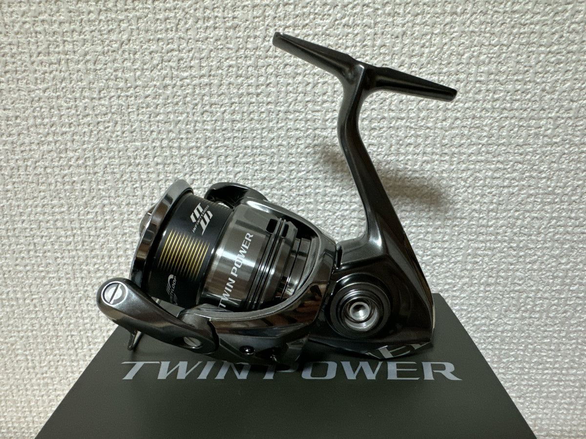Shimano Spinning Reel 24 TWIN POWER 2500SHG Gear Ratio 5.8:1 Fishing R
