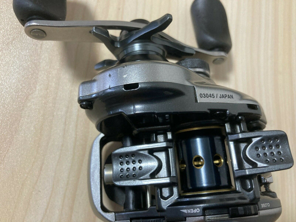 Shimano Baitcasting Reel 13 Metanium HG Right Hand 5RH792000 IN BOX