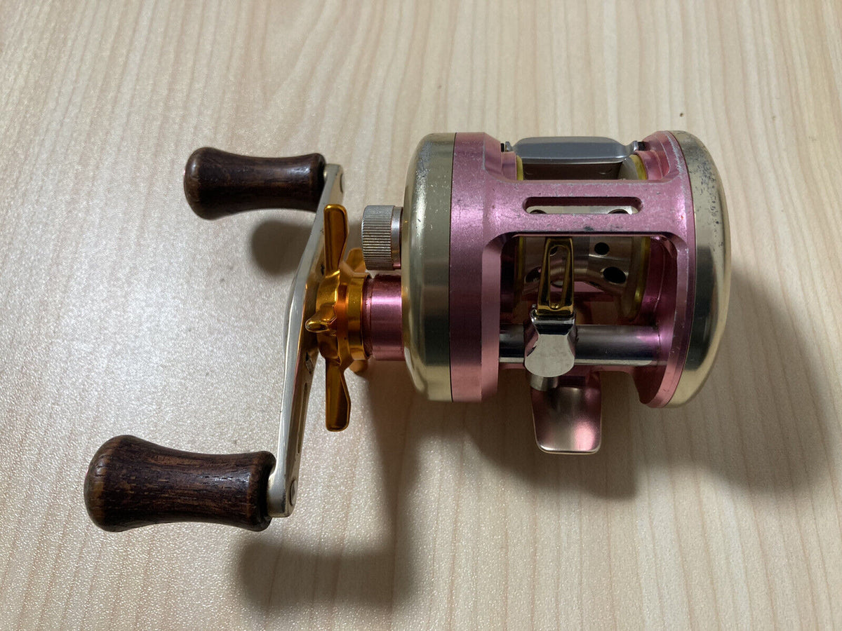 Megabass & Daiwa Collaboration Reel M-Ito 103 Right handle IN BOX