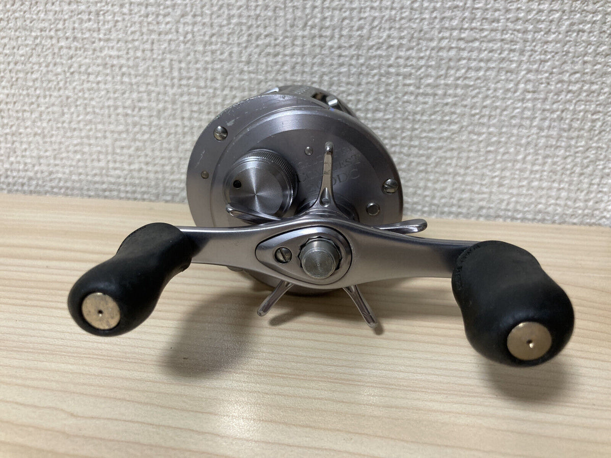 Shimano Baitcasting Reel 09 CALCUTTA CONQUEST 200DC RH560200 Right IN