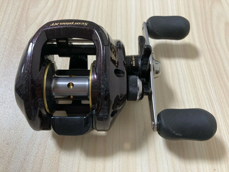 Shimano Baitcasting Reel 09 Scorpion XT 1500 Right Handed From Japan