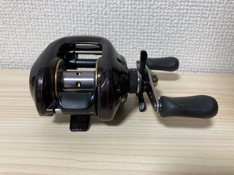 Shimano Baitcasting Reel 09 Scorpion XT 1500 Right Handed From Japan