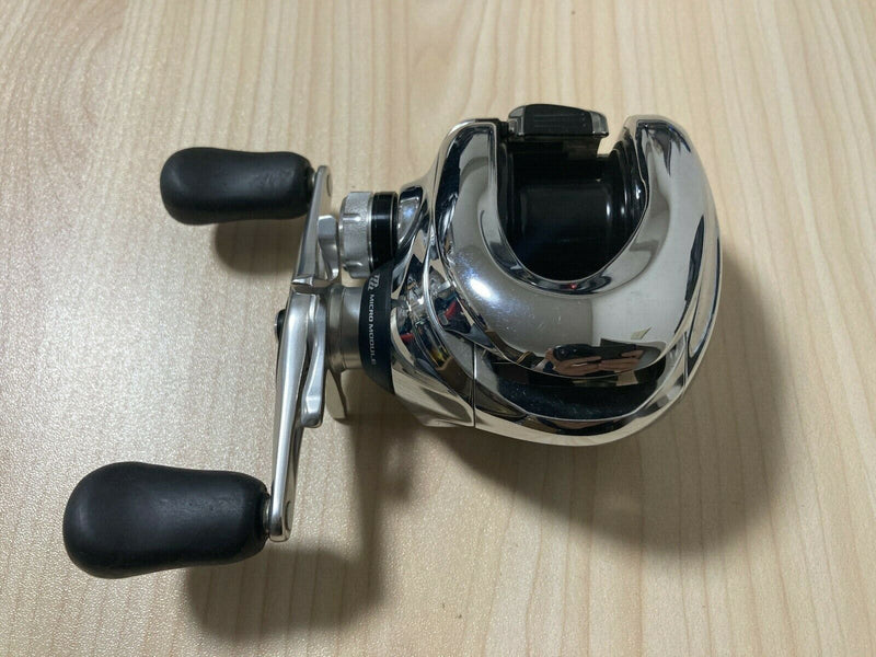 Shimano Baitcasting Reel 12 ANTARES Right RH750000 IN BOX