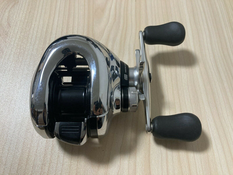 Shimano Baitcasting Reel 12 ANTARES Right RH750000 IN BOX